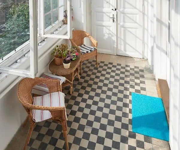 Fresh And Personal Near Buda Castle