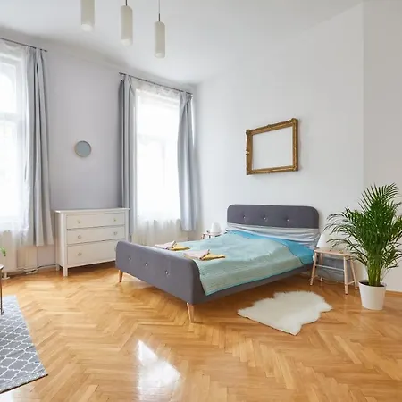 Fresh And Personal Near Buda Castle Apartment *