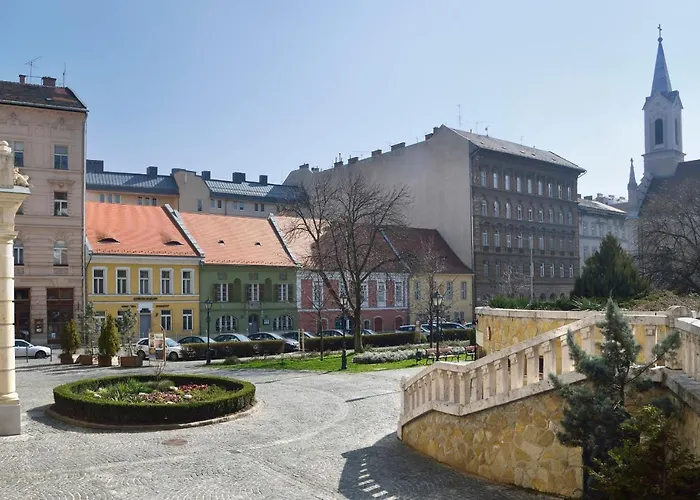 Fresh And Personal Near Buda Castle *